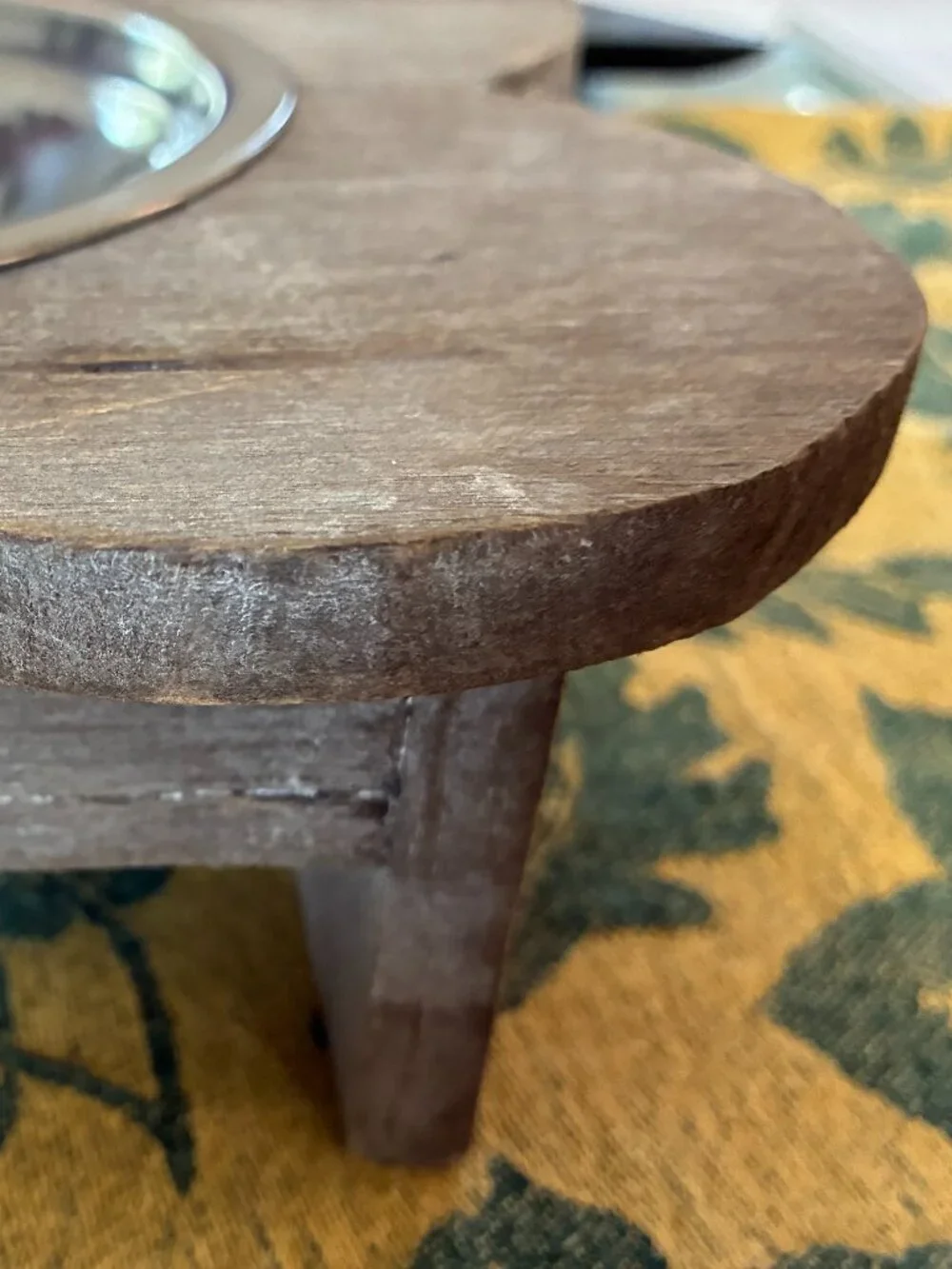 Food bowls in wooden bone-shaped stand. NWT